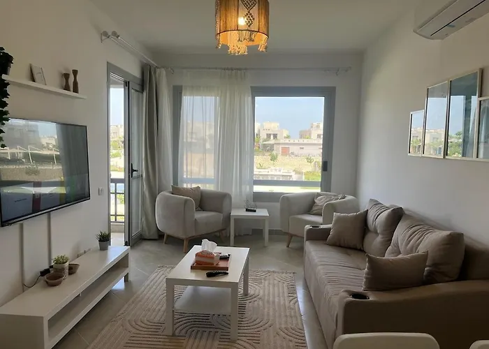 Apartment 1bdr On Direct Swimming Pool Einbay