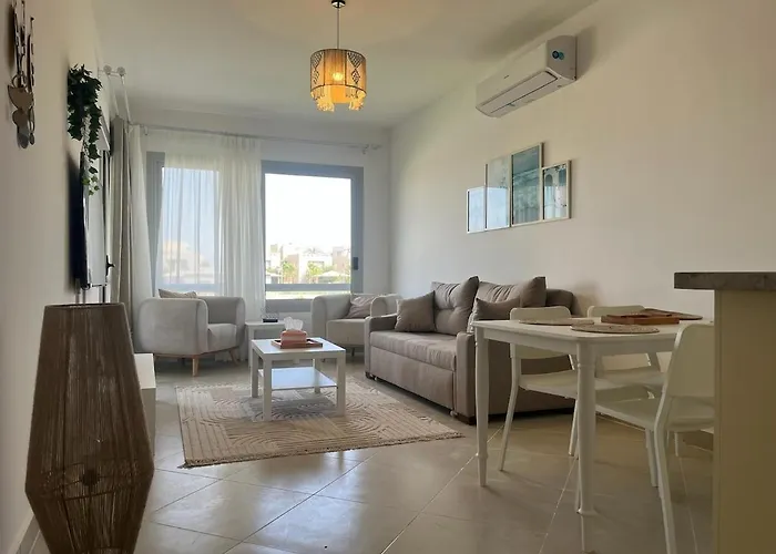 Apartment 1bdr On Direct Swimming Pool Einbay *